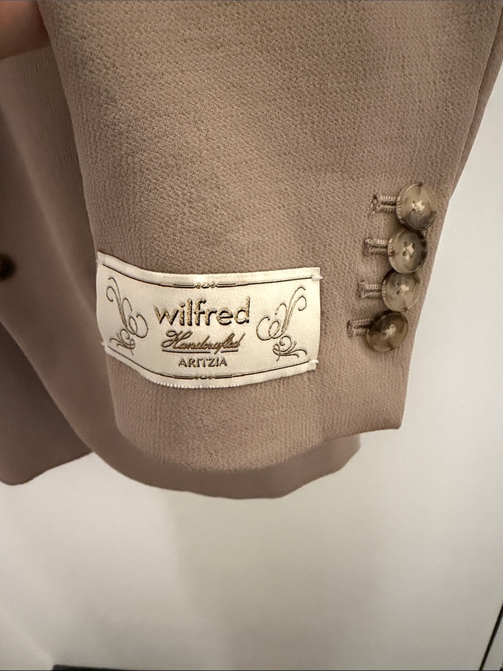 Aritzia - Generation Blazer and Effortless Pants in Crepette in Nomad Taupe - Picture 5 of 12